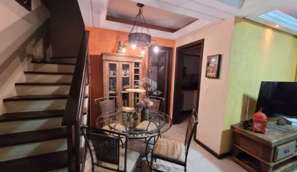 Casa 03 dormitórios, condomínio fechado