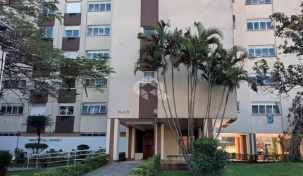 Apartamento 2 dormitórios com dependência Menino Deus