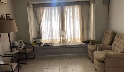 CASA DE 3 DORM/QUARTOS  NO BAIRRO AZENHA