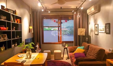 APARTAMENTO  2 DORMITÓRIOS NO MENINO DEUS