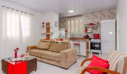 APARTAMENTO 2 DORMITÓRIOS TOTALMENTE REFORMADO NA AZENHA