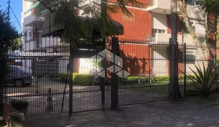 Apartamento 2 dormitórios com dependência na Ganzo!
