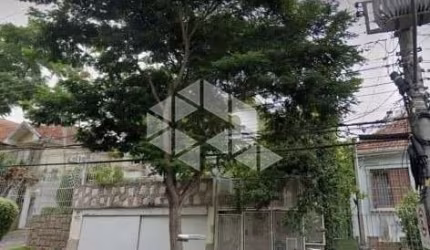 Casa com 5 dormitorios e 6  Vagas