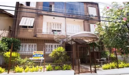 Apartamento dois  dormitórios primeiro andar na gloria