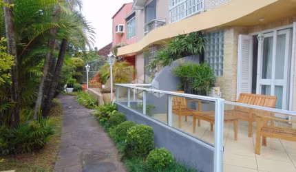 Casa e Condominio  4 dormitórios  344 m²