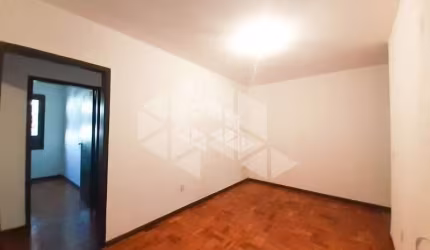 Apartamento   com 72 metros ,dois dormitórios na avenida da azenha