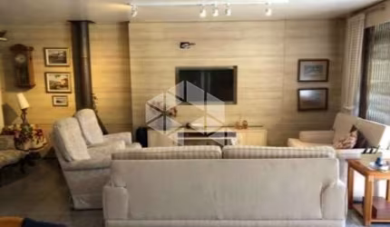 Casa de 3 dormitório na Azenha