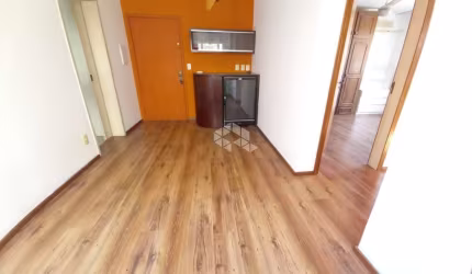 APARTAMENTO DE 2 DORM/QUARTOS NA CIDADE BAIXA COM ELEVADOR