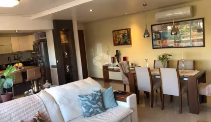 Apartamento 03 dormitórios com suíte e 3 vagas de garagem no bairro Tristeza.