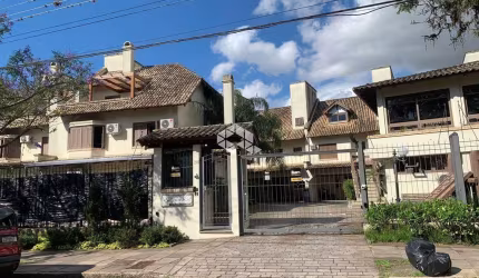 Casa 3 dormitórios em Condomínio na Vila Assunção