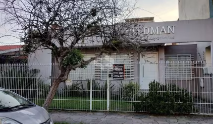 Casa comercial com vaga Menino Deus