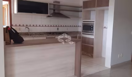 PRÉDIO COMERCIAL COM 1 APTO DE 3 DORM/QUARTOS E 4 SALAS COMERCIAIS