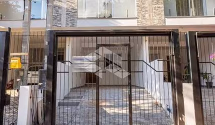 Casa/Sobrado 3 dormitórios no bairro Parque Santa Fé - Porto Alegre