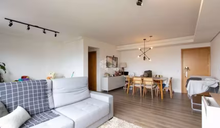 Apartamento com 2 dormitórios, na zona sul em frente a floricultura Winge