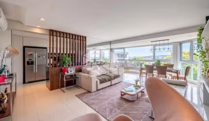 Apartamento Garden à venda com 3 dormitórios, 150m² e 2 vagas no bairro Cristal,