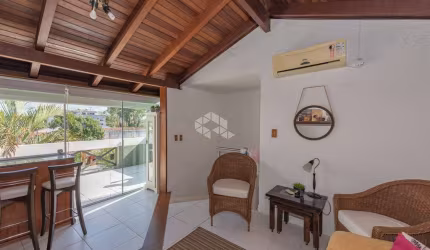 Casa em condomínio com 3 dormitórios e até 3 vagas em Ipanema