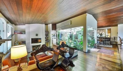 Casa térrea 5 dormitórios Vila Assunção