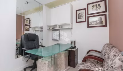 SALA COMERCIAL COM 94,47M² ,BAIRRO MOINHOS DE VENTO/PORTO ALEGRE
