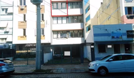 No Menino Deus, sala de cobertura com box duplo