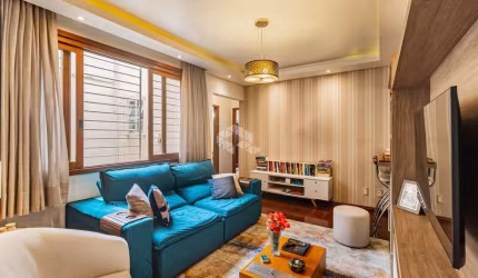 Excelente Apartamento de 2 dormitórios e 2 Vagas Cobertas em Mont Serrat - Porto Alegre - RS