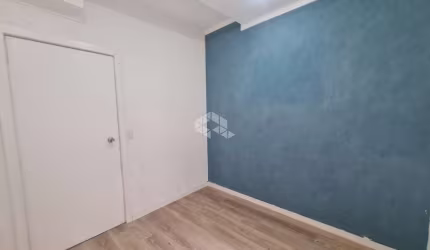 Sala comercial reformada em plena rua dos Andradas