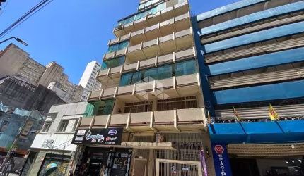 Apartamento 3 dormitórios com vaga no Centro Histórico.