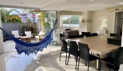 Cobertura com 3 Quartos e 2 banheiro à Venda, 171 m² por R$ 850.000