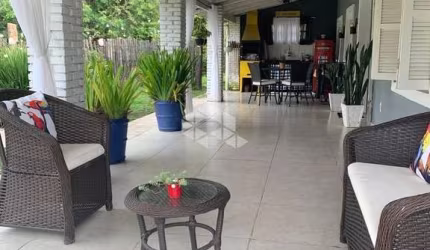 CASA/SÍTIO PASSO DA TAQUARA COM 5 DORMITÓRIOS, 4 BANHEIROS, 2 SUÍTES, VARANDA, ÁREA TOTAL 6052M2 E ÁREA PRIVATIVA 400M2.