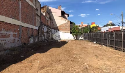 Crédito Real vende terreno de 10 X 30 no bairro Vila Ipiranga.