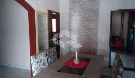 Casa de 4 dormitórios e 3 banheiros- Rubem Berta