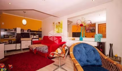 Casa em condominio, 2 dormitórios no Bairro Camaquã
