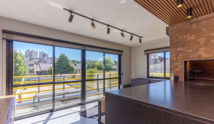 Apartamento decorado por arquiteto com 2 dormitórios, sendo 1 suíte e 2 vagas!
