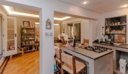 Apartamento Garden com 3 dormitórios, sendo 1 suíte  e 1 vaga no bairro Floresta