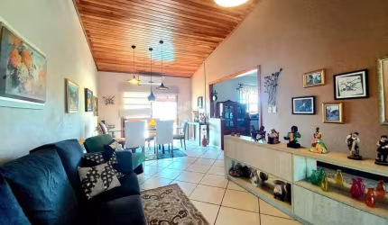 Casa 2 dormitórios, 1 suíte, semimobiliada, pátio,  2 vagas de garagem, bairro Encosta do Sol, Estância Velha - Aceita Financiamento e FGTS!