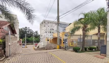 Apartamento com 2 dormitórios, 1 banheiro, localizado no coração do Bairro Operário.