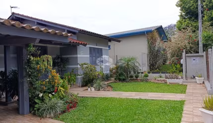Casa 2 dormitórios, 1 banheiro, 2 vagas, bairro Encosta do Sol, em Estância Velha. Aceita financiamento e FGTS.