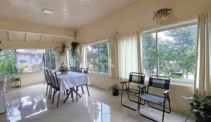 Bela Casa com 2 dormitórios sala cozinha e um ótimo e espaçoso salão de festas no Bairro União Estância Velha ?