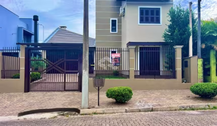Sobrado 2 dormitórios, 113m2, garagem para 2 carros, piso porcelanato e móveis planejados, localizado no bairro Bela Vista em Dois Irmãos.