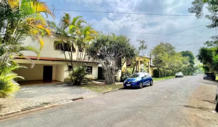 Cond. Vila Velha - Casa 2 suítes + Apto hóspedes, 4 vagas