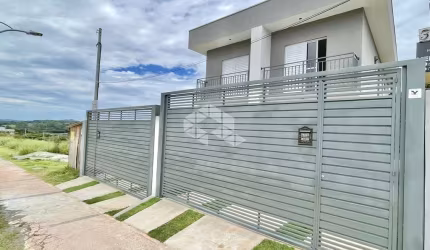 Lindo sobrado em bairro planejado, em Caucáia - Cotia