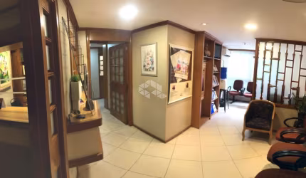 Duas salas comerciais unificadas com 100m²  (Aceita propostas)