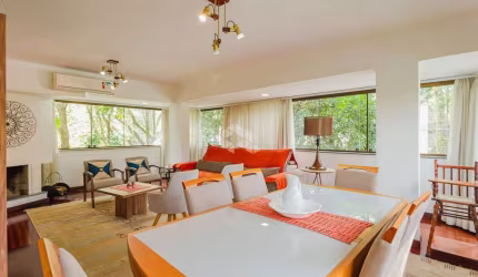Apartamento Garden, estilo casa na melhor localização de Porto Alegre