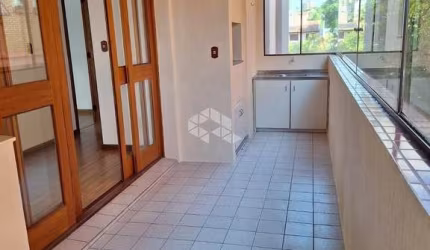 Apartamento à venda 3 quartos, sendo 1 suíte, 1 vaga no bairro Petrópolis -