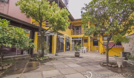 Casa de 3 dormitórios/quartos com suite e closset no Bairro Parque Santa Fé