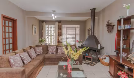 Casa 3 dormitórios/ quartos na Chácara das Pedras