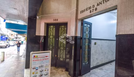 Apartamento ótima localização no Centro