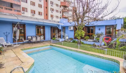CASA 03 DORMITÓRIOS À VENDA NO BAIRRO MENINO DEUS