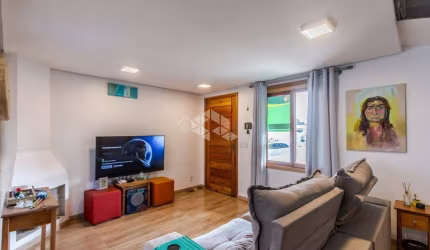 Casa em Condomínio à venda com 3 dormitórios e 89 m² no bairro Lomba do Pinheiro em Porto Alegre