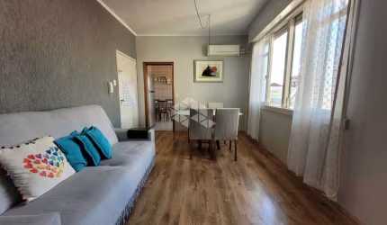 Apartamento de 3 Dormitórios à Venda em Passo da Areia - 112 m² Privativos, Amplo e Reformado