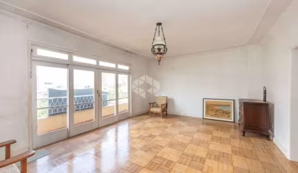 Apartamento de 171m2, living em 2 ambientes,  sacada, 3 dormitórios, sendo 2 suítes